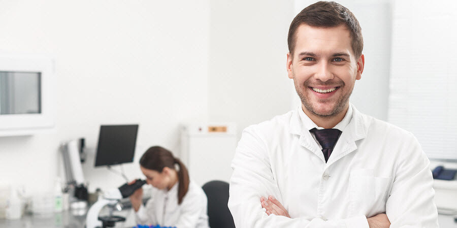 Laboratory Researcher in Lab